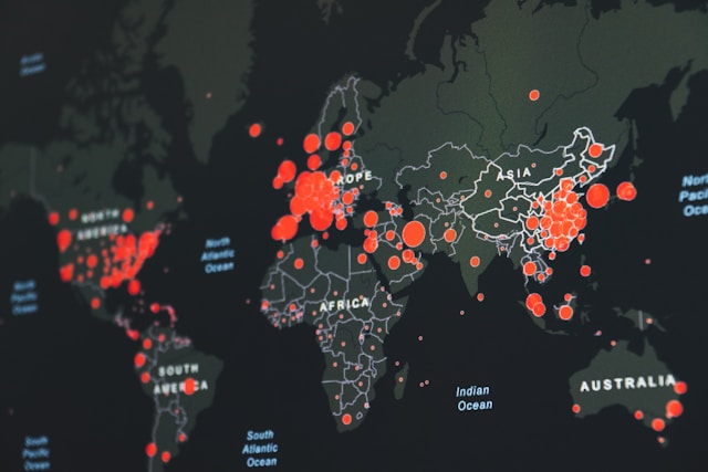 World map showing global digital connectivity and online learning networks